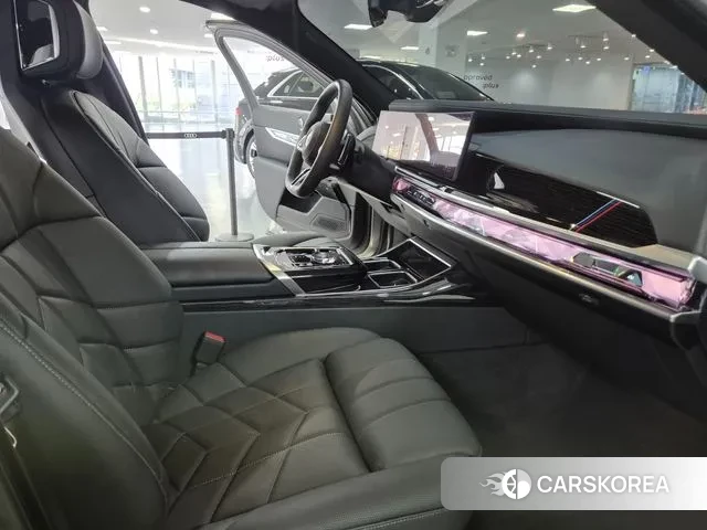 BMW 7 Series (G70) 2025 Серый из Кореи, фото 3