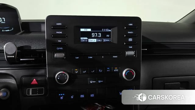 Hyundai Staria 2023 Серебристо-серый из Кореи, фото 3
