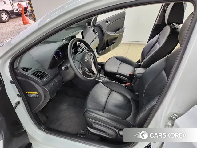 Hyundai Accent (New type) 2018 Белый из Кореи, фото 3