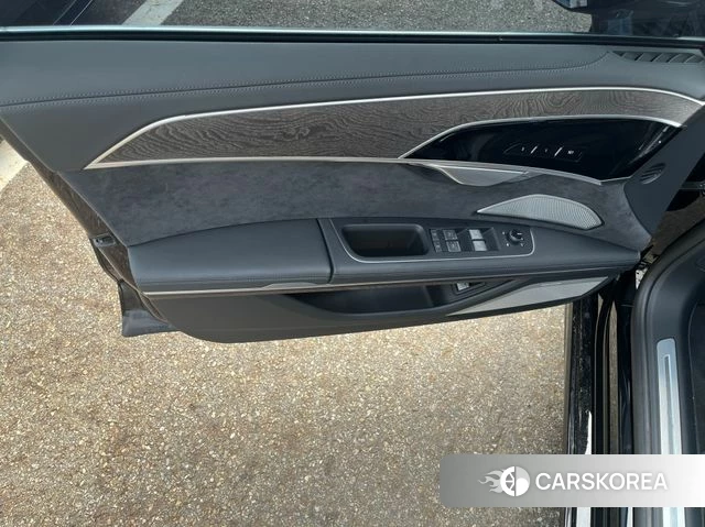 Audi A8 (D5) 2023 Черный из Кореи, фото 3