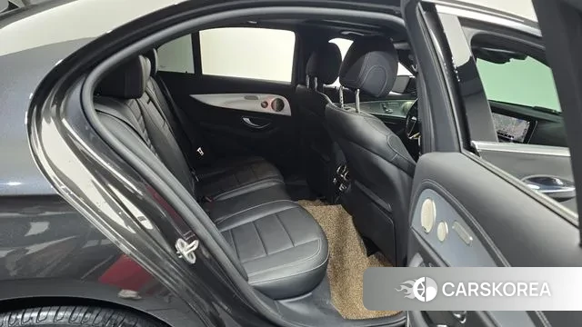 Mercedes-Benz E-Class W213 2021 Серый из Кореи, фото 3