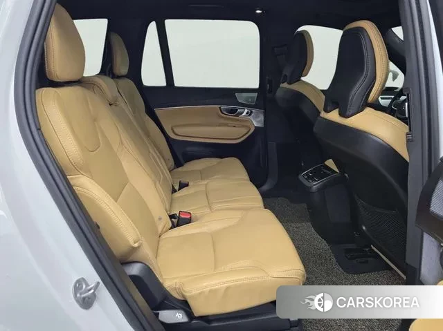 Volvo XC90 second Generation 2023 Белый из Кореи, фото 3