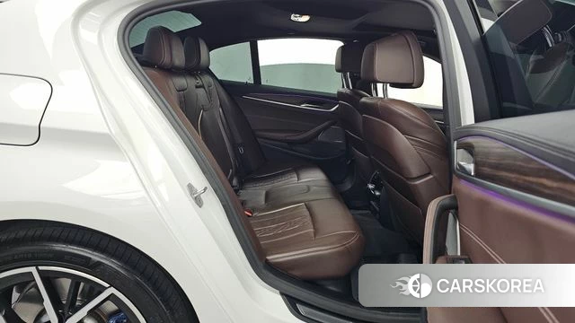 BMW 5 Series (G30) 2020 Белый из Кореи, фото 3