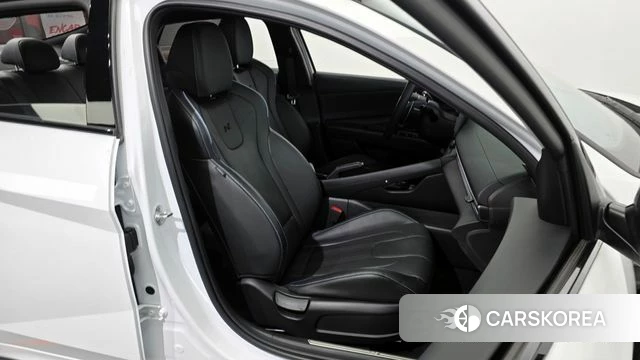 Hyundai The New Avante (CN7) 2024 Белый из Кореи, фото 3