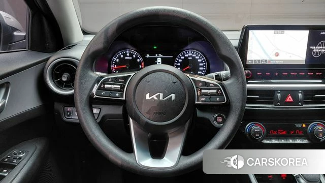 Kia The New K3 2nd generation 2023 Серебристо-серый из Кореи, фото 3