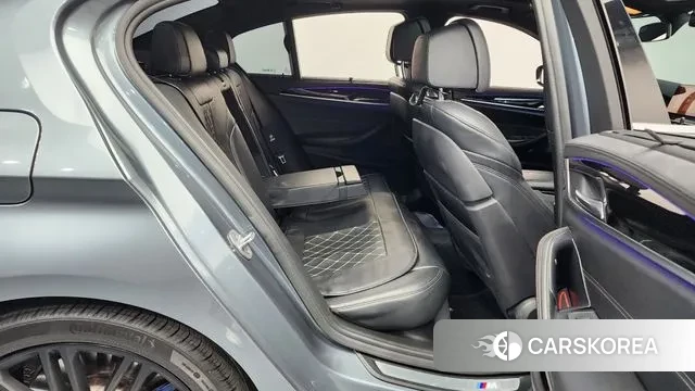 BMW 5 Series (G30) 2019 Серебряный из Кореи, фото 3