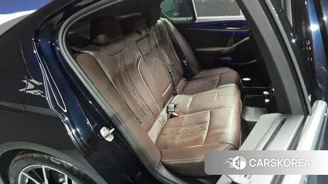 BMW 5 Series (G30) 2023 Черный из Кореи, фото 3