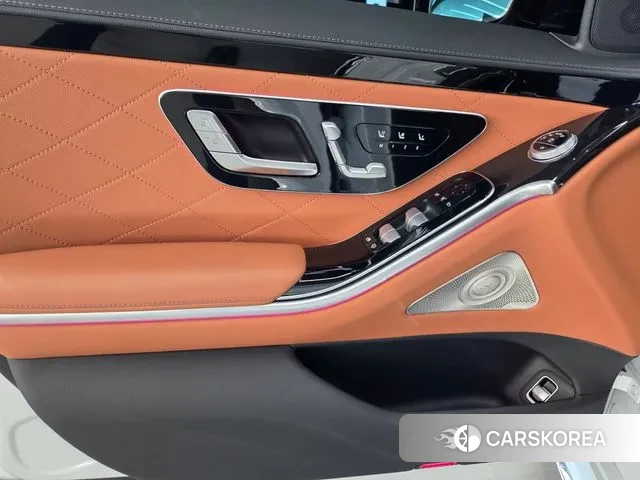 Mercedes-Benz S-Class W223 2024 Жемчужный цвет из Кореи, фото 3