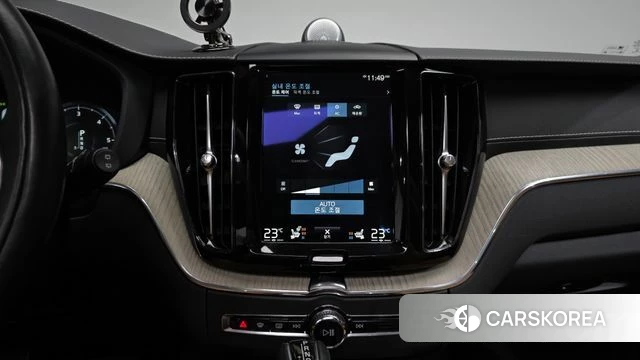 Volvo XC60 second Generation 2018 Белый из Кореи, фото 3
