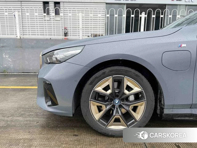 BMW i5 2024 Синий из Китая, фото 3