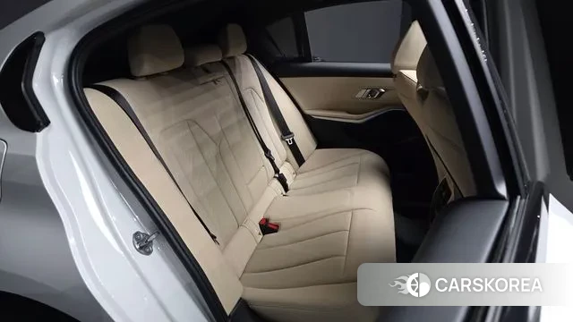 BMW 3 Series (G20) 2023 Белый из Кореи, фото 3