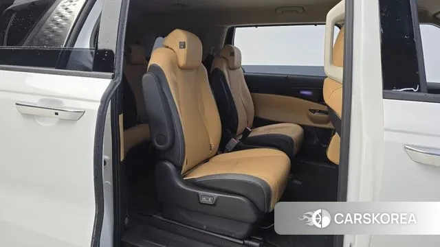 Kia Carnival 4th generation 2023 Белый из Кореи, фото 3