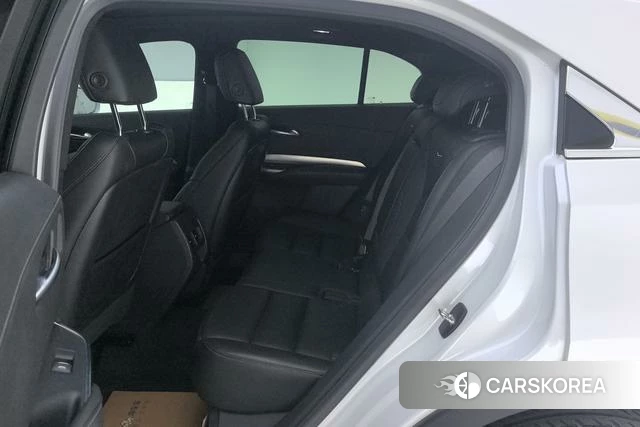 Cadillac XT4 2021 Белый из Китая, фото 3