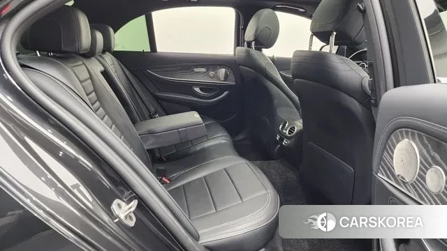 Mercedes-Benz E-Class W213 2021 Серый из Кореи, фото 3