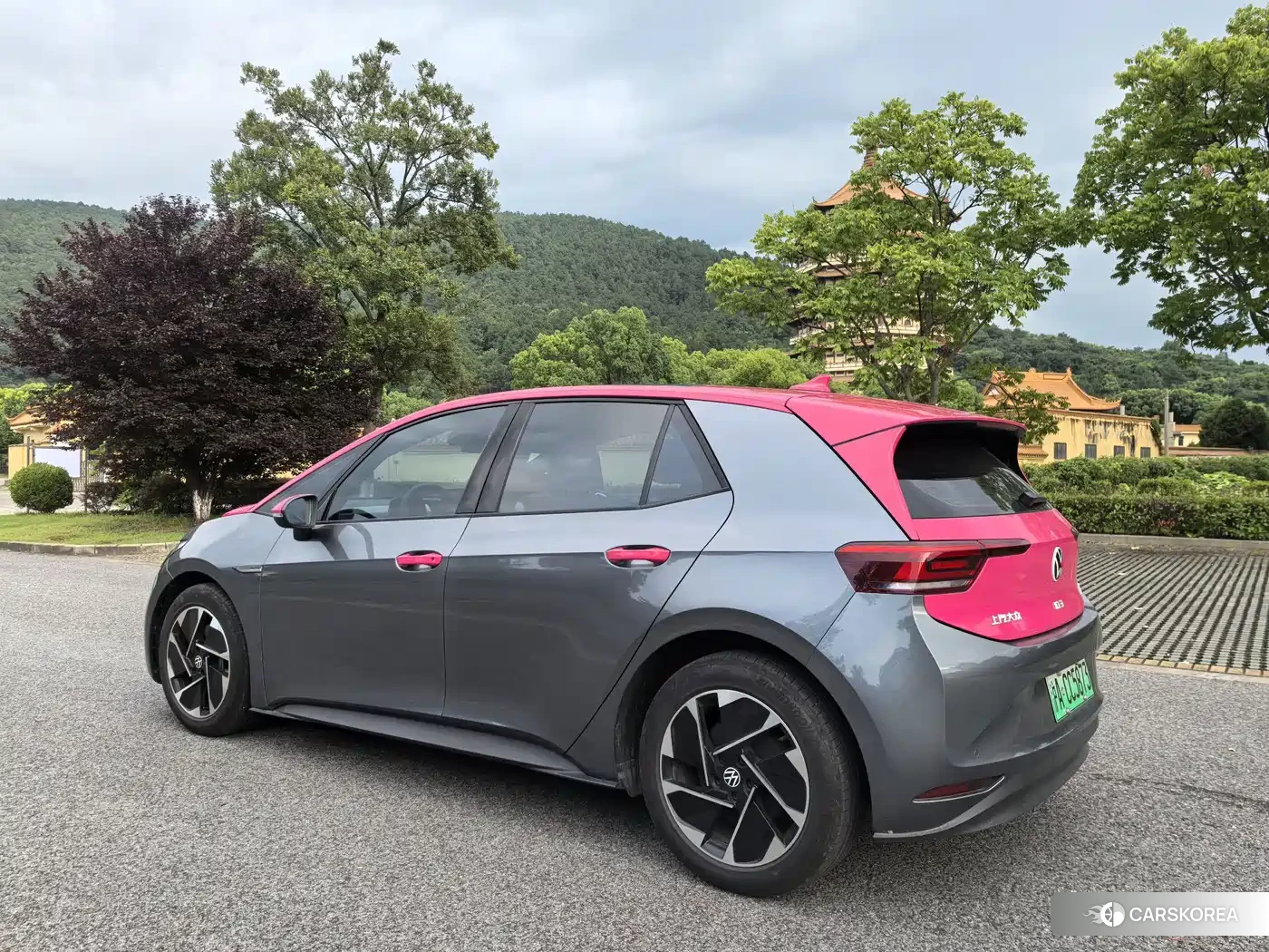 Volkswagen ID.3 2023 Silver/gray из Китая, фото 3