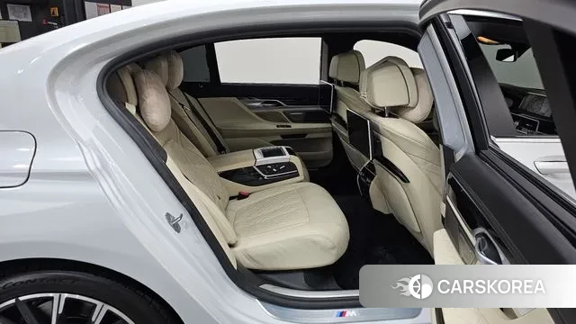 BMW 7 Series (G11) 2021 Белый из Кореи, фото 3