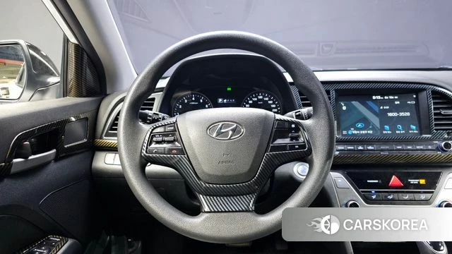 Hyundai Avante AD 2018 Белый из Кореи, фото 3