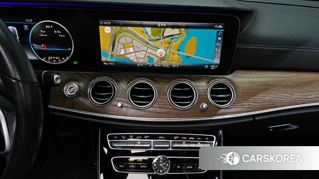 Mercedes-Benz E-Class W213 2020 Серый из Кореи, фото 3