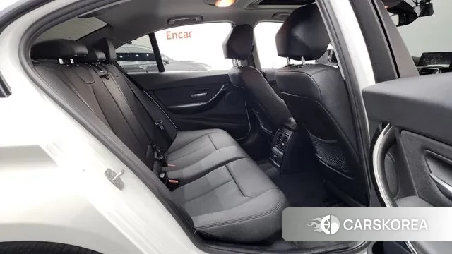 BMW 3 Series (F30) 2018 Белый из Кореи, фото 3