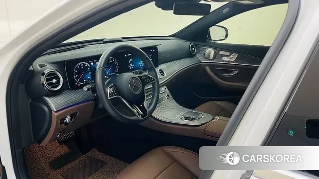 Mercedes-Benz E-Class W213 2022 Белый из Кореи, фото 3