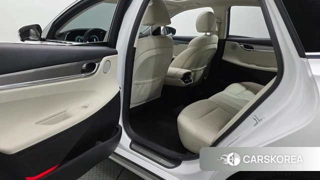 Hyundai The New Grandeur IG Hybrid 2022 Белый из Кореи, фото 3
