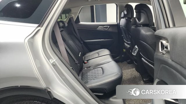 Kia Sportage 5th Generation 2021 Серебристо-серый из Кореи, фото 3