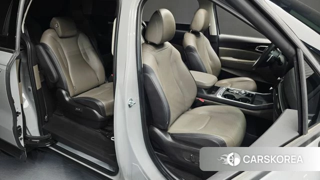 Kia The New Carnival 4th Generation 2024 Серебристо-серый из Кореи, фото 3