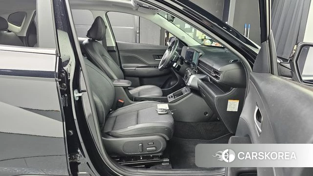 Hyundai Kona Hybrid (SX2) 2023 Черный из Кореи, фото 3