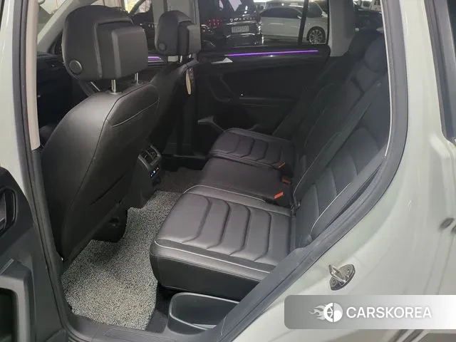 Volkswagen Tiguan second Generation 2023 Белый из Кореи, фото 3