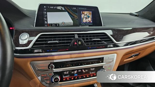 BMW 7 Series (G11) 2018 Черный из Кореи, фото 3