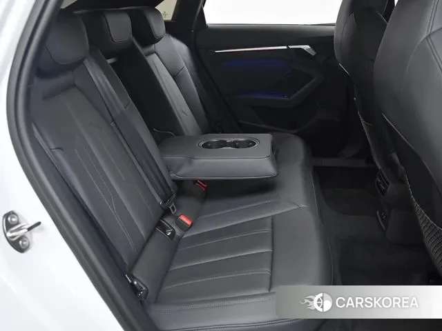 Audi A3 (8Y) 2024 Белый из Кореи, фото 3