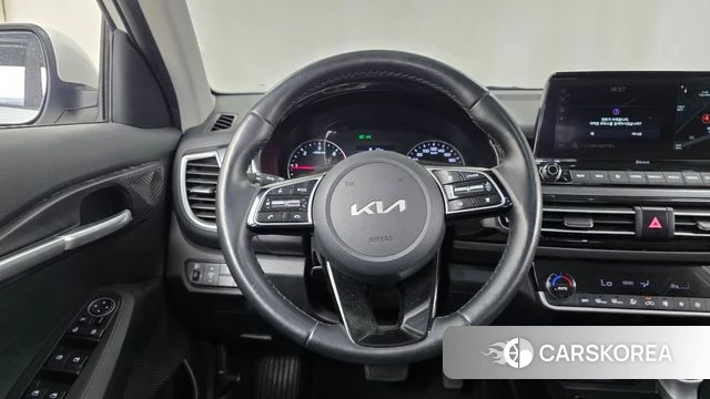 Kia Seltos 2022 Белый из Кореи, фото 3