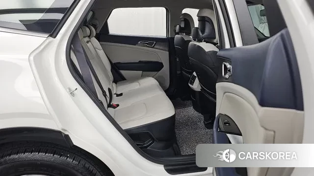 Kia Sportage 5th Generation Hybrid 2022 Белый из Кореи, фото 3