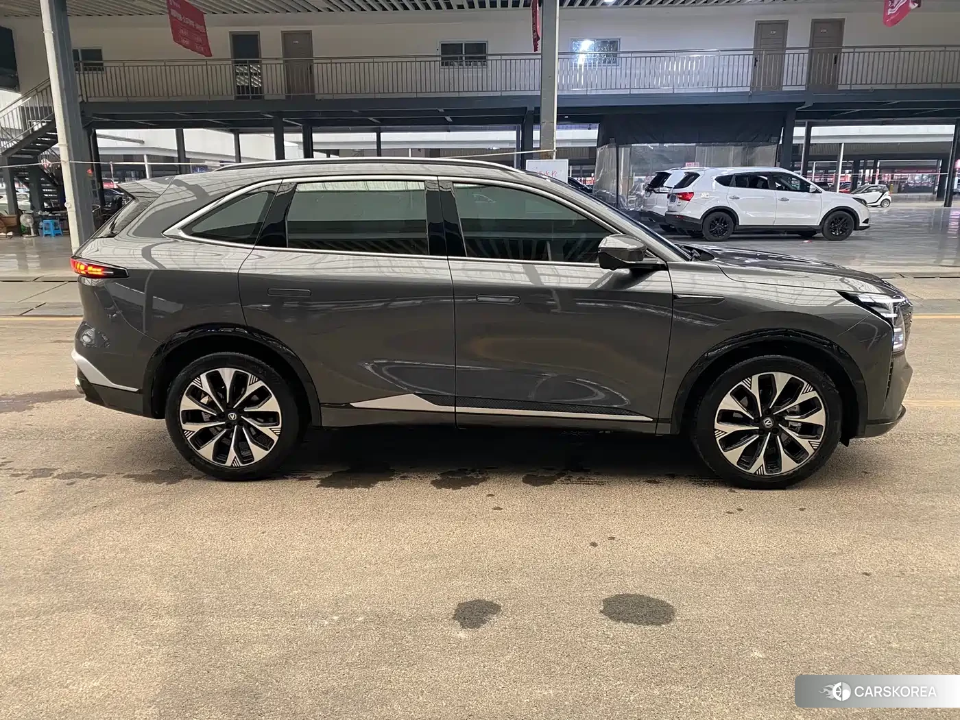 Chang'an Changan CS75PLUS 2025 Silver/gray из Китая, фото 3