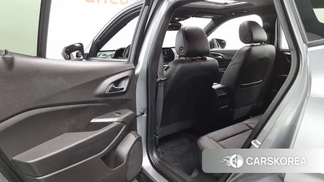 Chevrolet (GM Daewoo) Trax Crossover 2024 Серебристо-серый из Кореи, фото 3