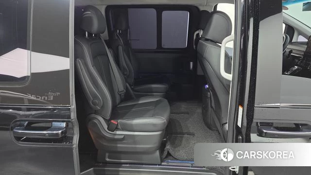 Hyundai Staria 2024 Черный из Кореи, фото 3