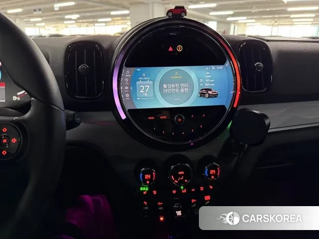 Mini Cooper Countryman 2022 Светло-серебряный цвет из Кореи, фото 3