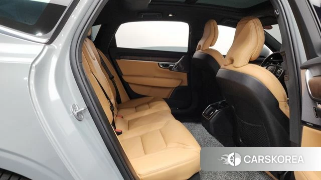 Volvo S90 2024 Серебряный из Кореи, фото 3