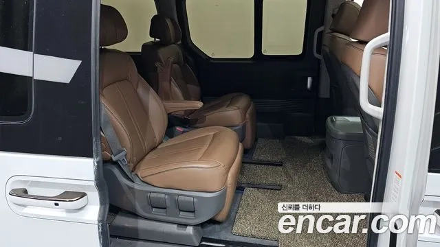 Hyundai Staria 2021 Белый из Кореи, фото 3