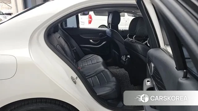 Mercedes-Benz C-Class W205 2019 Белый из Кореи, фото 3