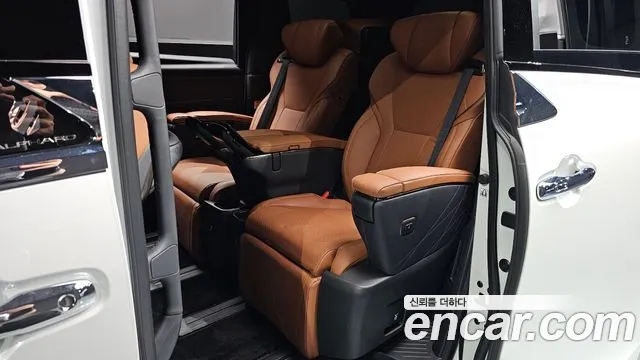 Toyota Alphard 4th Generation 2024 Белый из Кореи, фото 3