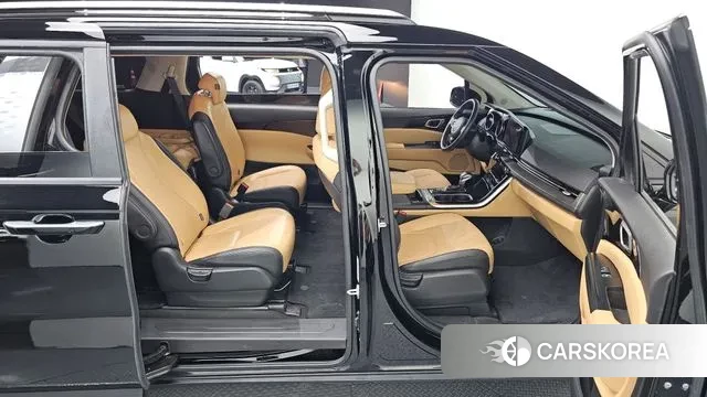 Kia Carnival 4th generation 2023 Черный из Кореи, фото 3