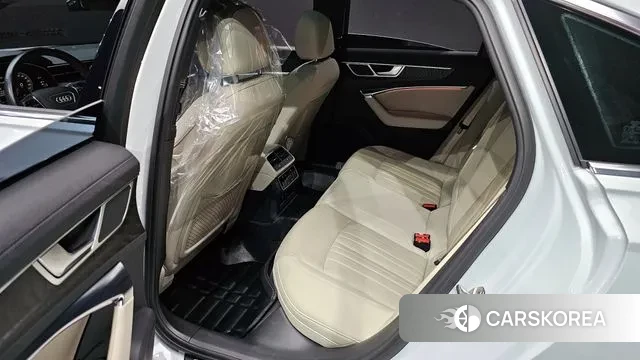 Audi A6 (C8) 2023 Белый из Кореи, фото 3