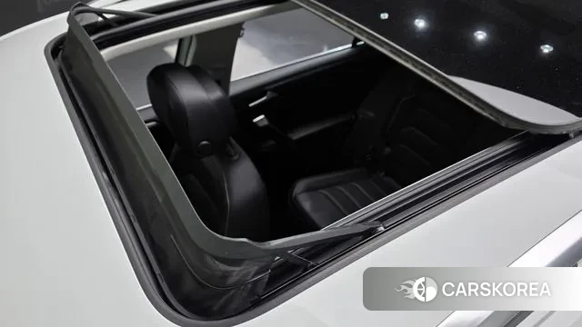 Volkswagen Tiguan second Generation 2021 Белый из Кореи, фото 3