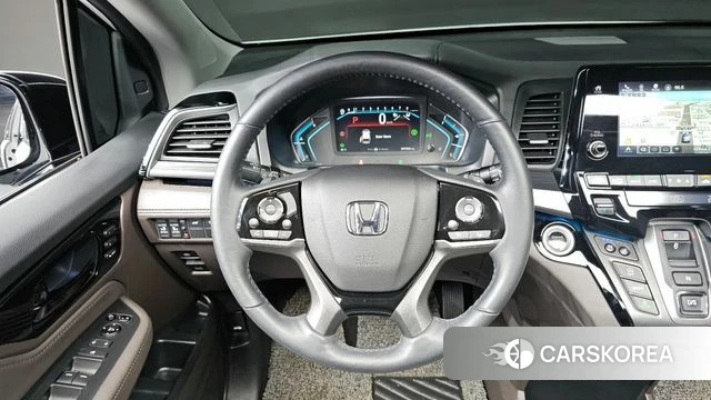 Honda Odyssey 2023 Белый из Кореи, фото 3