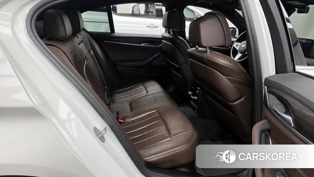 BMW 5 Series (G30) 2021 Белый из Кореи, фото 3