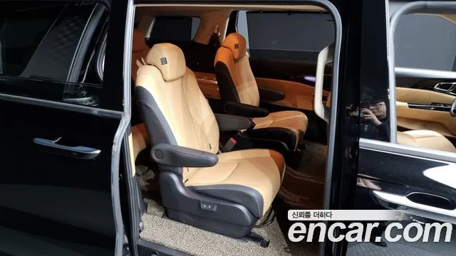 Kia Carnival 4th generation 2023 Черный из Кореи, фото 3