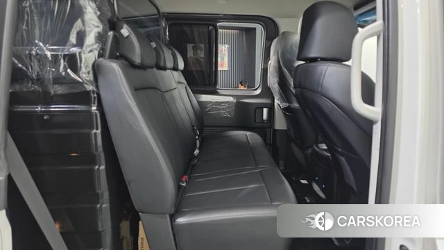 Hyundai Staria 2025 Белый из Кореи, фото 3