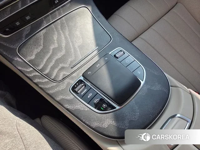 Mercedes-Benz E-Class W213 2021 Белый из Кореи, фото 3