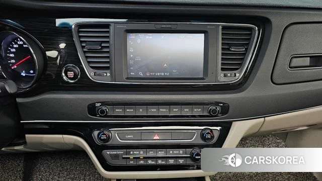 Kia The New Carnival 2018 Белый из Кореи, фото 3